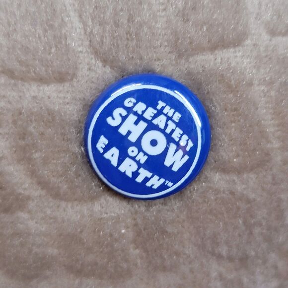 Ringling Brothers Plush Mother and Baby Elephant - Picture 9 of 10